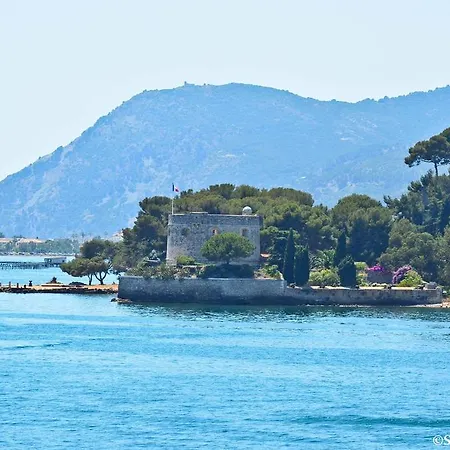 Kerjanus Apartamento *