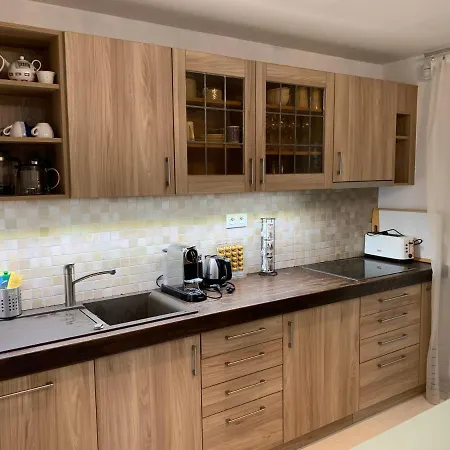 Διαμέρισμα Kerjanus *